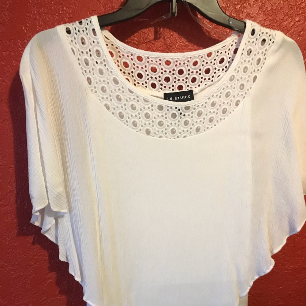 Blouse - Picture 2 of 3